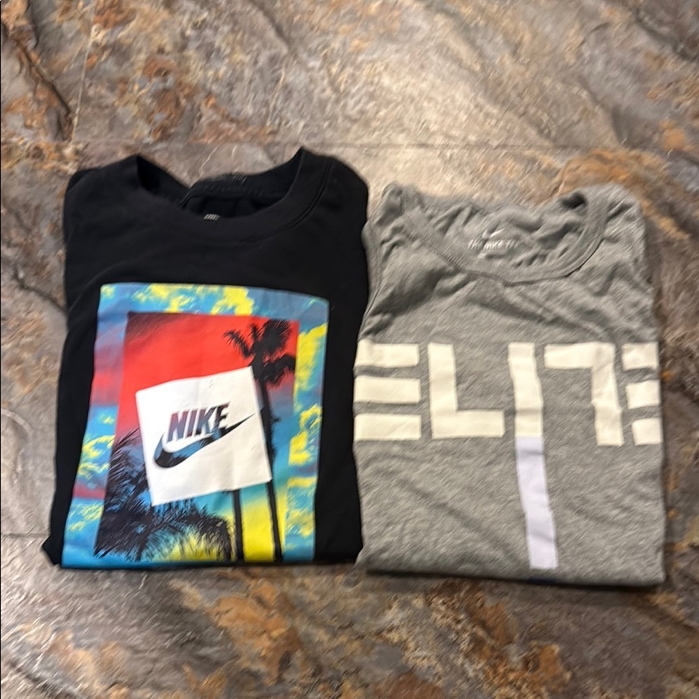 Nike Kids Black and Gray Graphic Tees